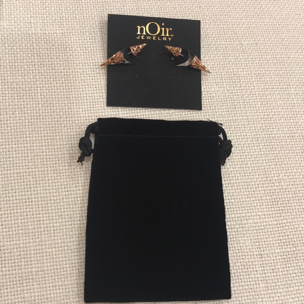 NEW nOir rose gold earrings